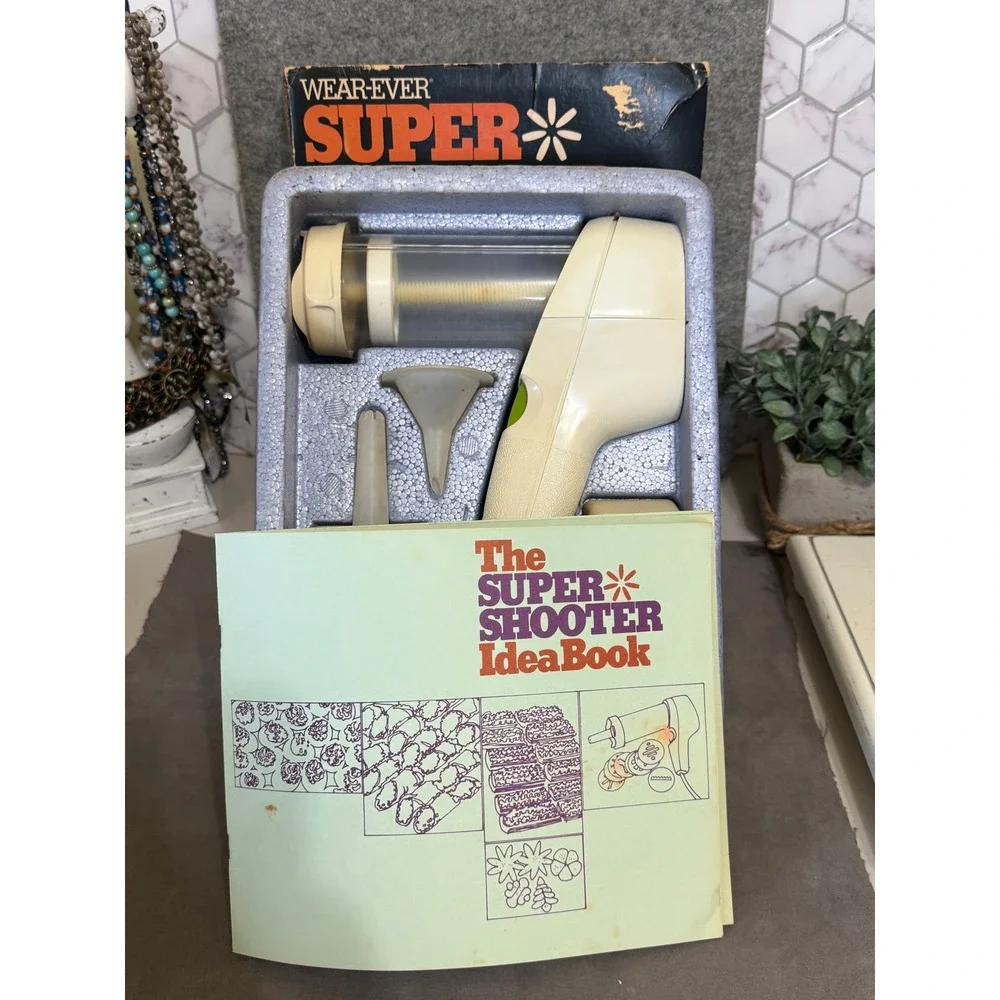 Wearever Super Shooter 70001‎ Electric Cookie Canapé Candy Maker